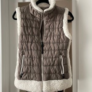 Calvin Klein Performance Sherpa vest